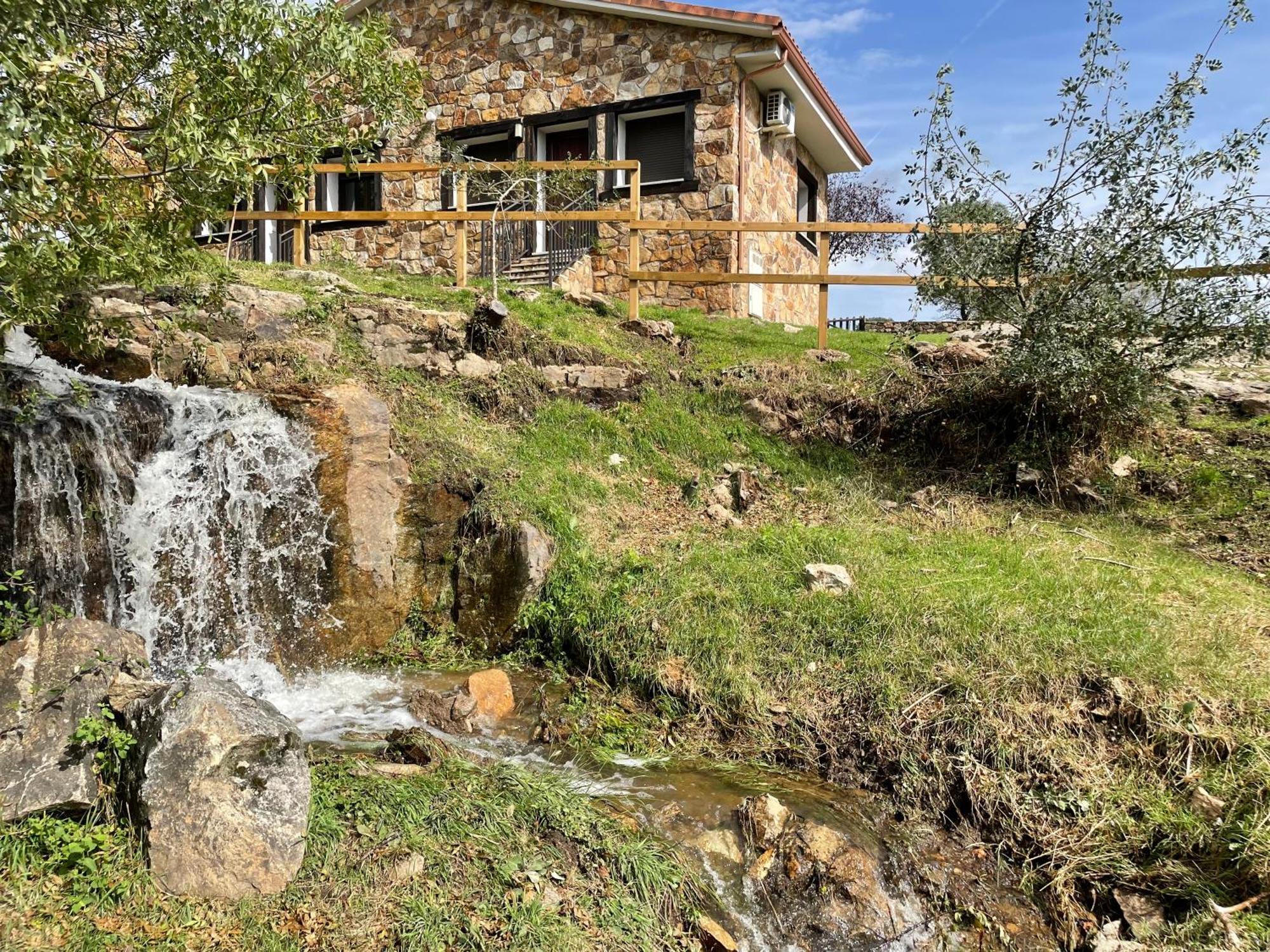 Apartamentos Los Pocillos Gargantilla del Lozoya Exterior photo